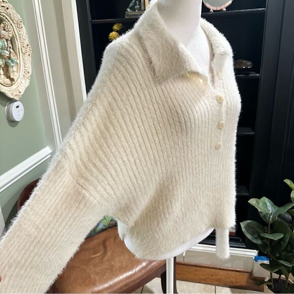 TopShop White Fuzzy Sweater Size M - Picture 3 of 11